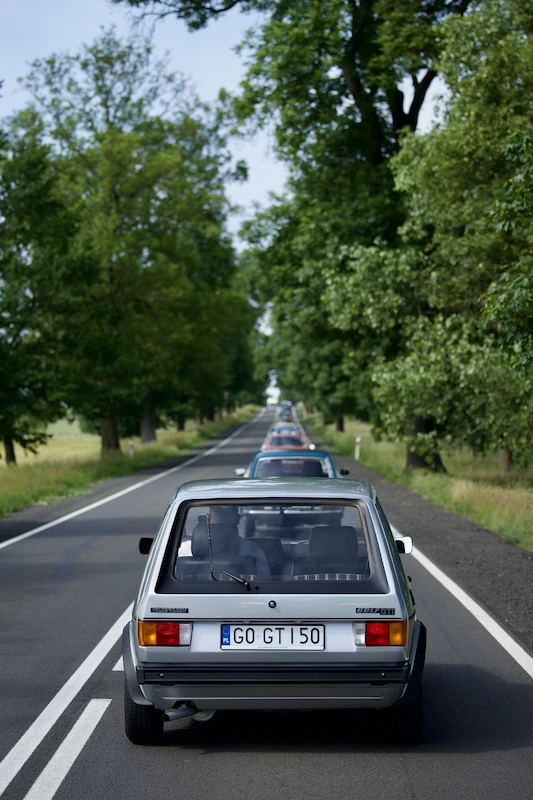 Legenda spotyka się z historią. Golf GTI pierwszej generacji z platynowym certyfikatem FIVA i nagrodą publiczności na Classica Mierzęcin 2026 - 6.