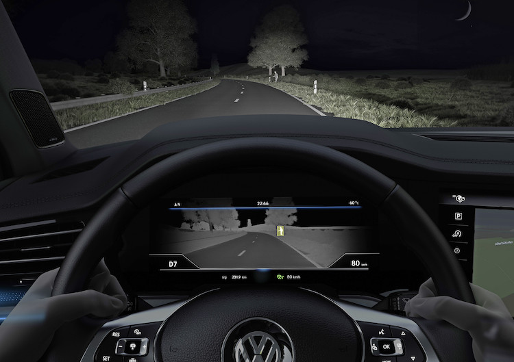 Technologie high-tech w nowym Touaregu - część 1:
„Nightvision” chroni ludzi i zwierzęta po zmroku
