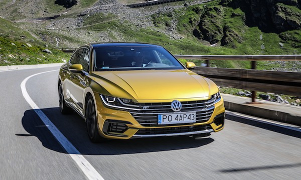 Volkswagen Arteon wybrany najlepszym autem klasy średniej w Polsce