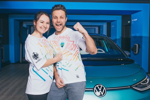 Volkswagen napędza UEFA EURO 2020: specjalna koszulka jako... bilet