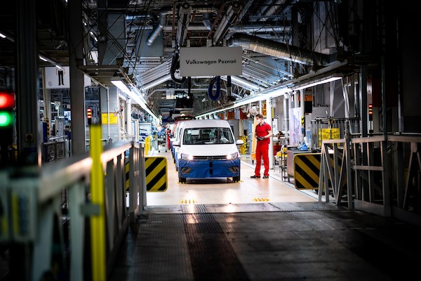 Volkswagen Poznań wznawia produkcję samochodów