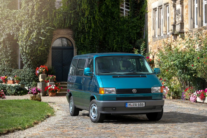 1990 - 2020: 30 lat Volkswagena Transportera T4 - 12.