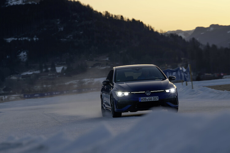 Nowy Golf R wyznacza nowe standardy pod względem osiągów