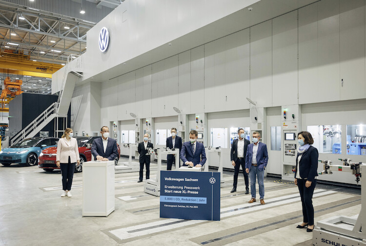 Rozbudowa tłoczni: Volkswagen zmniejszy liczbę przejazdów ciężarówek do Zwickau o aż 9.000 kursów