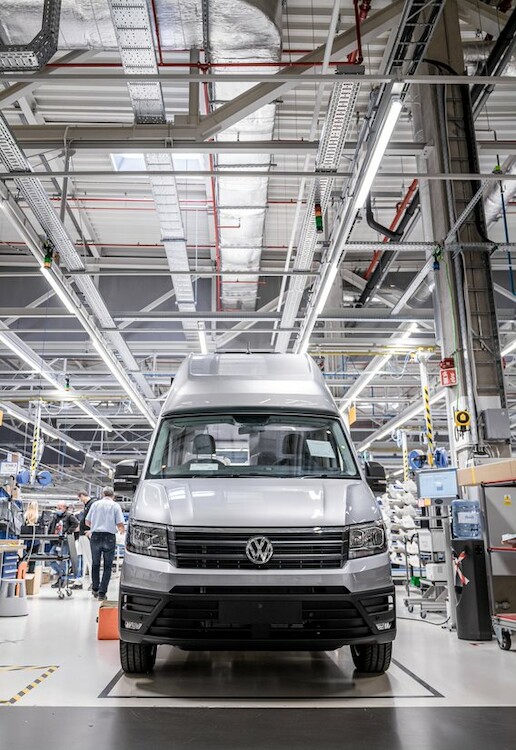 Wyprodukowany w zakładach Volkswagen Poznań - Volkswagen Grand California - na targach Caravans Salon 2021 