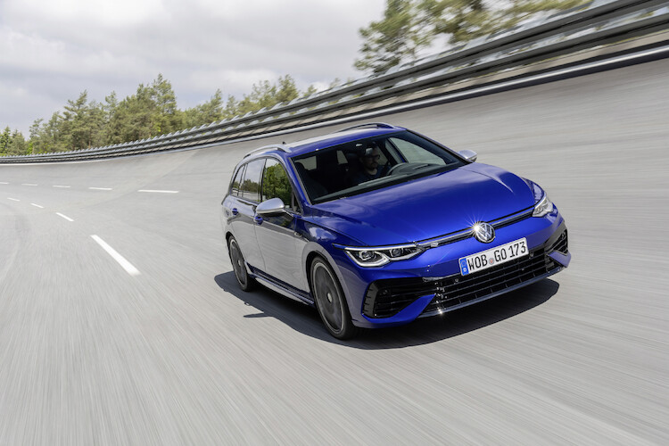 Nowy Volkswagen Golf R Variant – przestronne i wszechstronnie utalentowane kombi