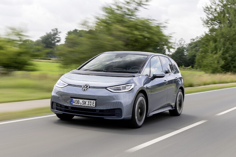 Plany, wyzwania i osiągnięcia: Volkswagen nabiera tempa w zakresie elektromobilności w Polsce
