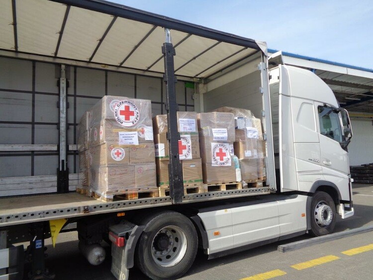 Polski Czerwony Krzyż ze strategicznym wsparciem Grupy Volkswagen w Polsce. Spółki koncernu łączą siły.