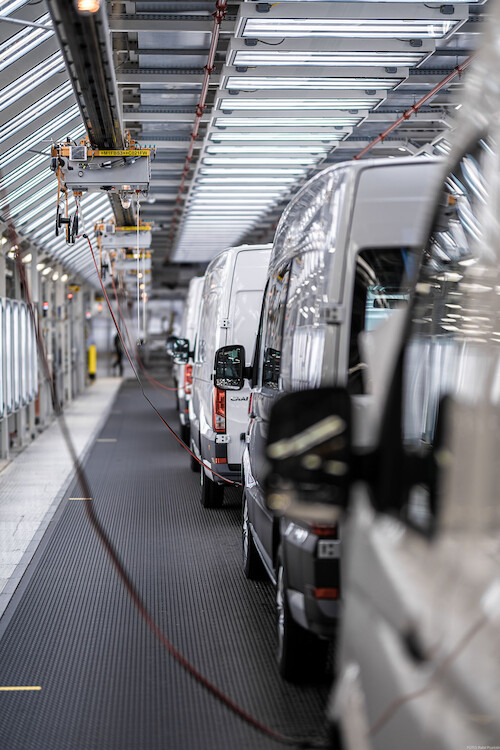 Volkswagen Poznań: przerwa urlopowa, nowe wdrożenia technologiczne i niezbędne remonty