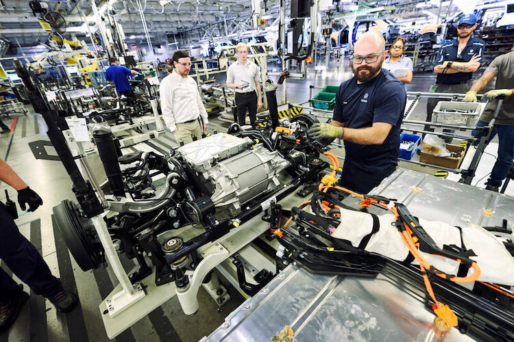 Fabryka w Chattanooga uruchomiła seryjną produkcję elektrycznego Volkswagena ID.4