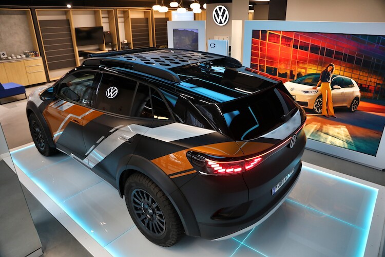 Koncepcyjny samochód elektryczny Volkswagena ID. XTREME w Volkswagen Home