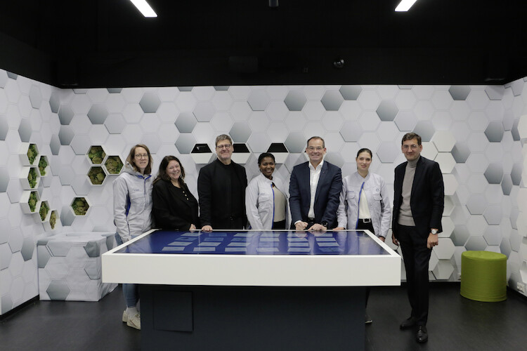 Volkswagen do 2025 r. przeszkoli 22 000 pracowników fabryki w Wolfsburgu w zakresie elektromobilności 