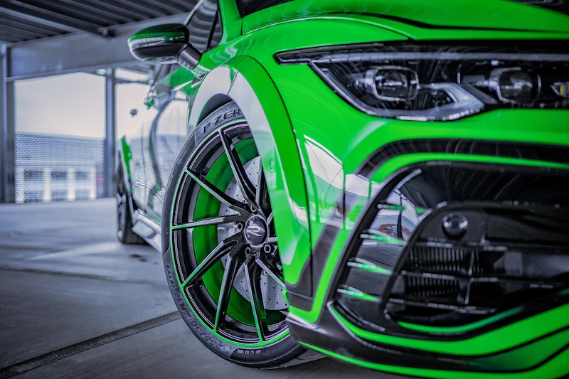 Bezkompromisowy Volkswagen Golf R Hurricane podczas Ultrace 2023 we Wrocławiu - 5.