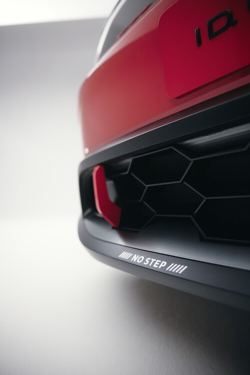 Sportowy, emocjonujący, elektryczny: Volkswagen prezentuje prototyp ID. GTI Concept