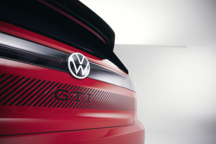 Sportowy, emocjonujący, elektryczny: Volkswagen prezentuje prototyp ID. GTI Concept