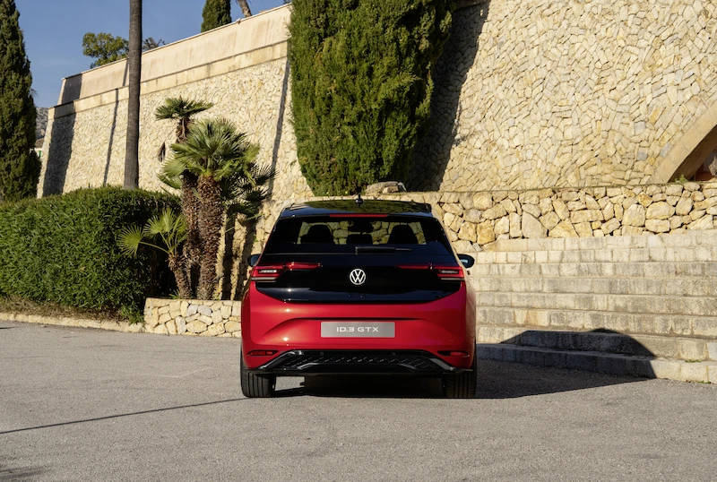 Podwójna światowa premiera: pierwsze szczegóły i zdjęcia Volkswagenów ID.3 GTX i ID.7 GTX Tourer - 27.