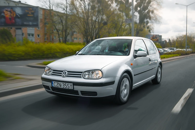 Volkswagen Golf IV – niespotykana jakość wykończenia i nowe technologie: pompowtryskiwacze i skrzynia DSG - 4.