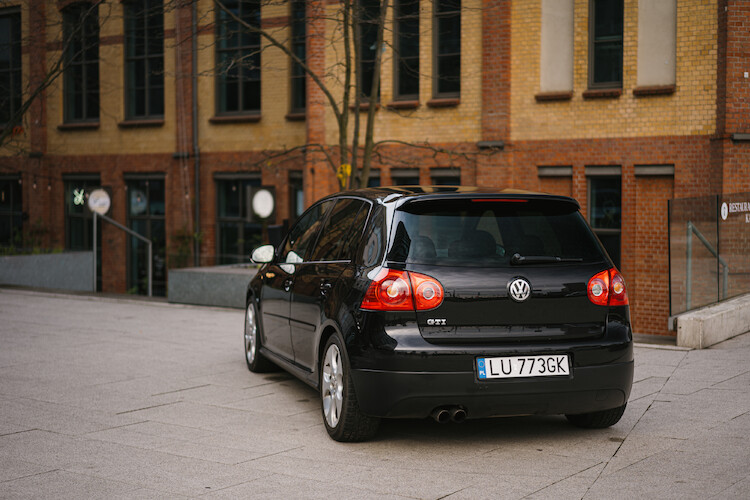 Volkswagen Golf V – wysoki komfort, znakomite właściwości jezdne i więcej wersji nadwoziowych