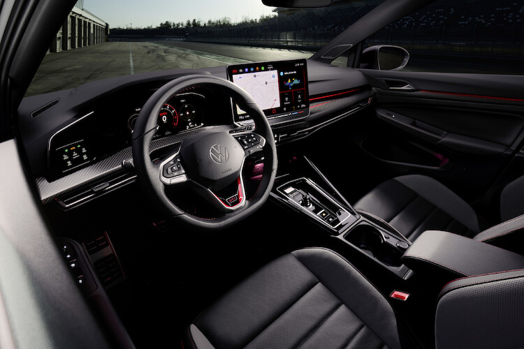 Światowa premiera podczas wyścigu 24 h: Volkswagen prezentuje nowego Golfa GTI Clubsport na Nürburgringu 