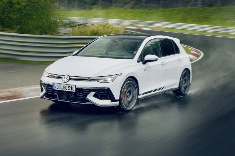 Światowa premiera podczas wyścigu 24 h: Volkswagen prezentuje nowego Golfa GTI Clubsport na Nürburgringu  - 34.