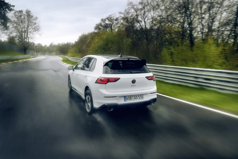 Światowa premiera podczas wyścigu 24 h: Volkswagen prezentuje nowego Golfa GTI Clubsport na Nürburgringu  - 27.