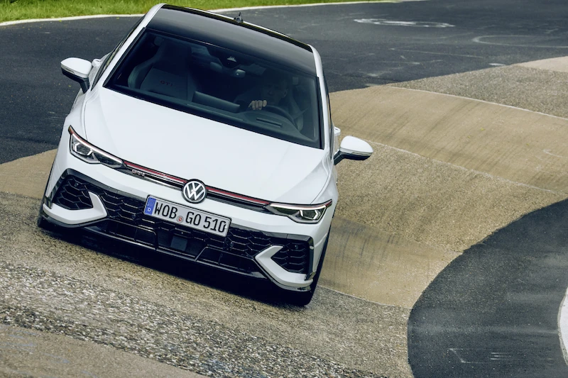 Światowa premiera podczas wyścigu 24 h: Volkswagen prezentuje nowego Golfa GTI Clubsport na Nürburgringu  - 25.