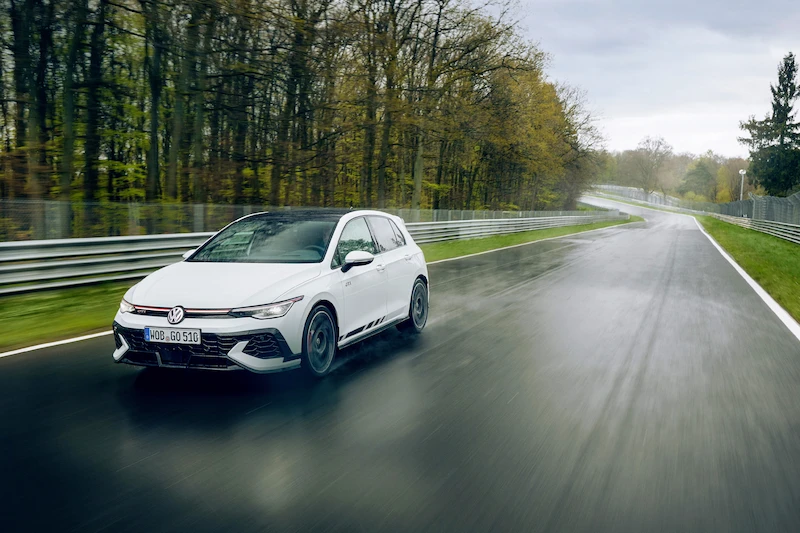 Światowa premiera podczas wyścigu 24 h: Volkswagen prezentuje nowego Golfa GTI Clubsport na Nürburgringu  - 16.