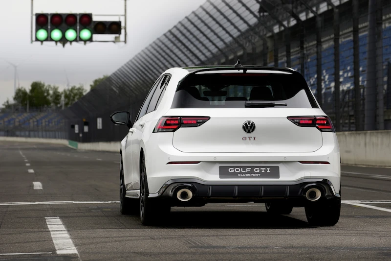 Światowa premiera podczas wyścigu 24 h: Volkswagen prezentuje nowego Golfa GTI Clubsport na Nürburgringu  - 4.