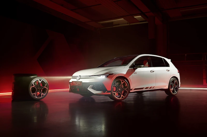 Światowa premiera podczas wyścigu 24 h: Volkswagen prezentuje nowego Golfa GTI Clubsport na Nürburgringu  - 13.