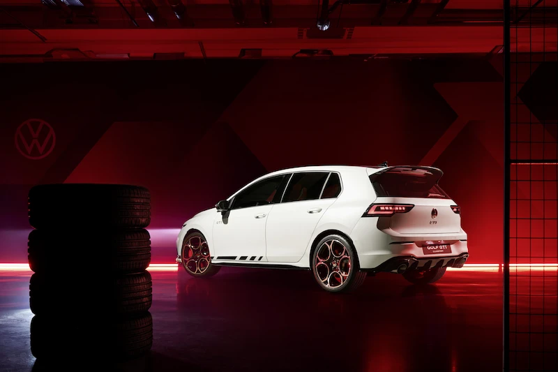 Światowa premiera podczas wyścigu 24 h: Volkswagen prezentuje nowego Golfa GTI Clubsport na Nürburgringu  - 14.