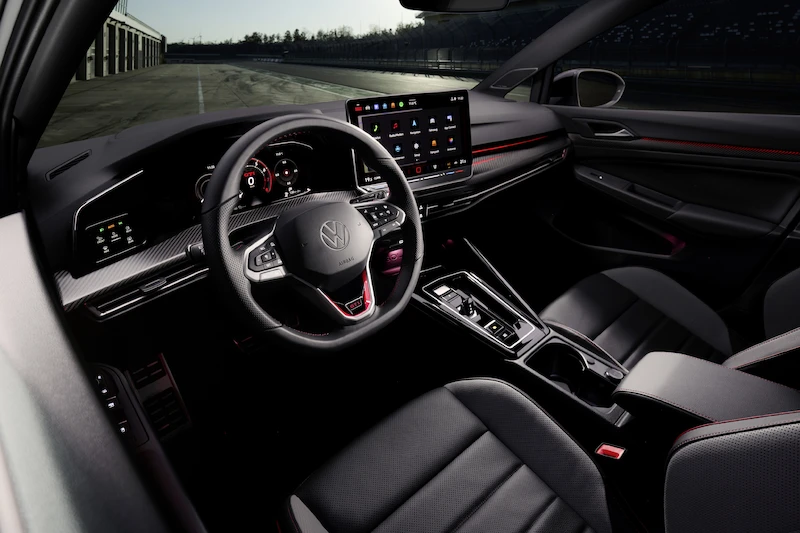 Światowa premiera podczas wyścigu 24 h: Volkswagen prezentuje nowego Golfa GTI Clubsport na Nürburgringu  - 42.