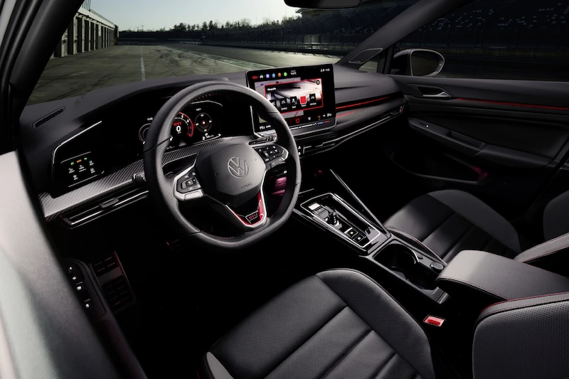 Światowa premiera podczas wyścigu 24 h: Volkswagen prezentuje nowego Golfa GTI Clubsport na Nürburgringu  - 40.