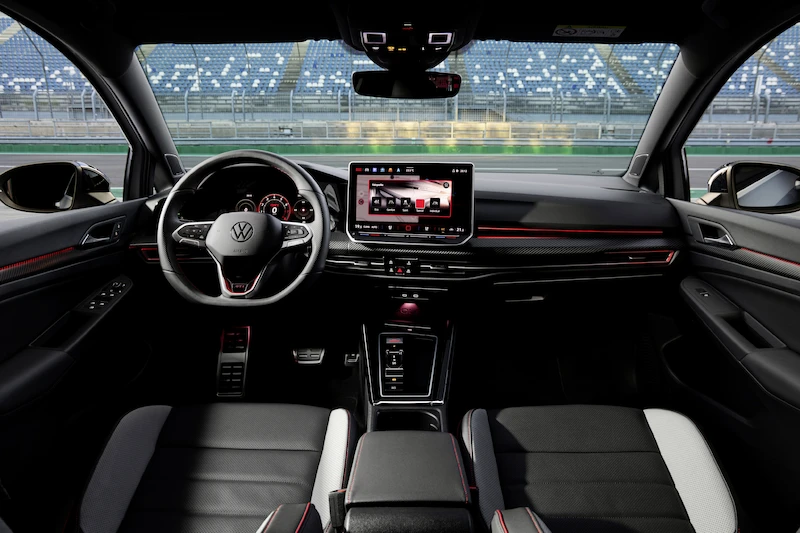 Światowa premiera podczas wyścigu 24 h: Volkswagen prezentuje nowego Golfa GTI Clubsport na Nürburgringu  - 37.
