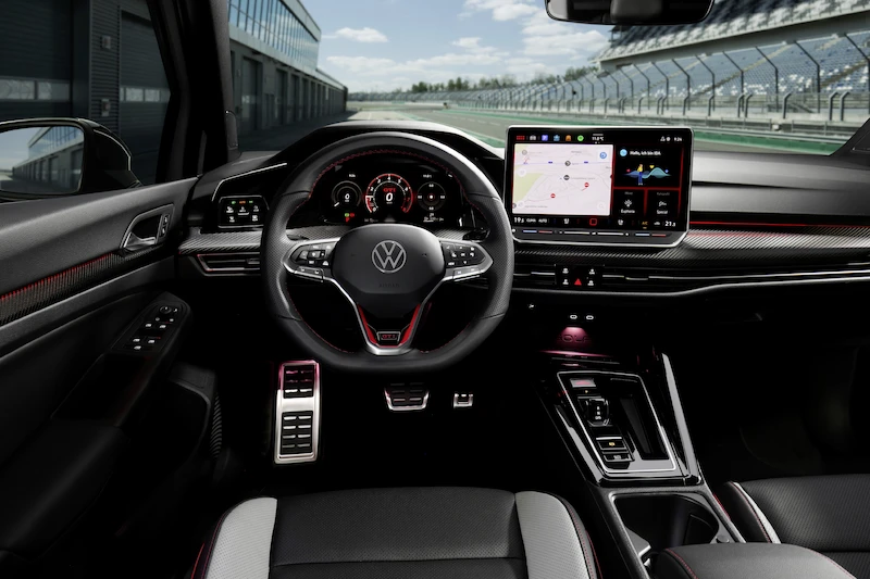 Światowa premiera podczas wyścigu 24 h: Volkswagen prezentuje nowego Golfa GTI Clubsport na Nürburgringu  - 36.