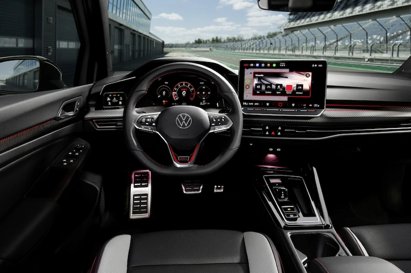 Światowa premiera podczas wyścigu 24 h: Volkswagen prezentuje nowego Golfa GTI Clubsport na Nürburgringu  - 35.