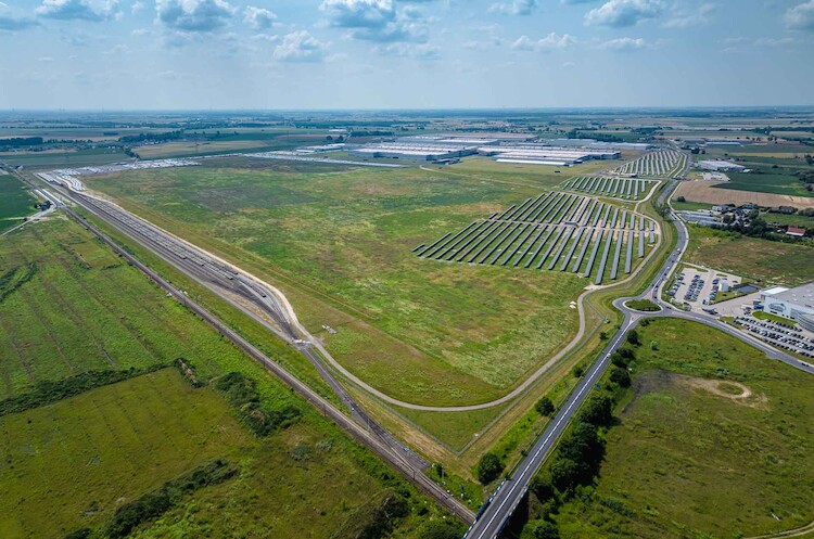 Farma fotowoltaiczna na terenie zakładu Volkswagen Poznań we Wrześni rusza z pełną mocą