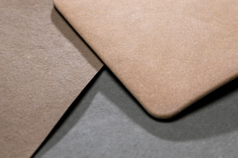 Innowacyjny i zrównoważony materiał do wnętrz samochodów: skóra z konopi przemysłowych - 3.
