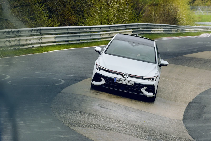 Volkswagen wprowadził na rynek odświeżoną wersję Golfa GTI i Golfa GTI Clubsport - 8.