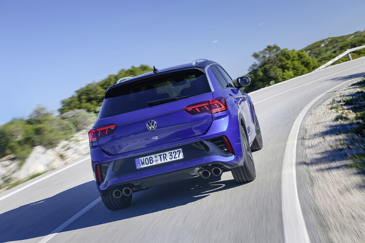 Sportowe modele Volkswagena bardziej przystępne: marka z Wolfsburga obniża ceny odmian GTI i R