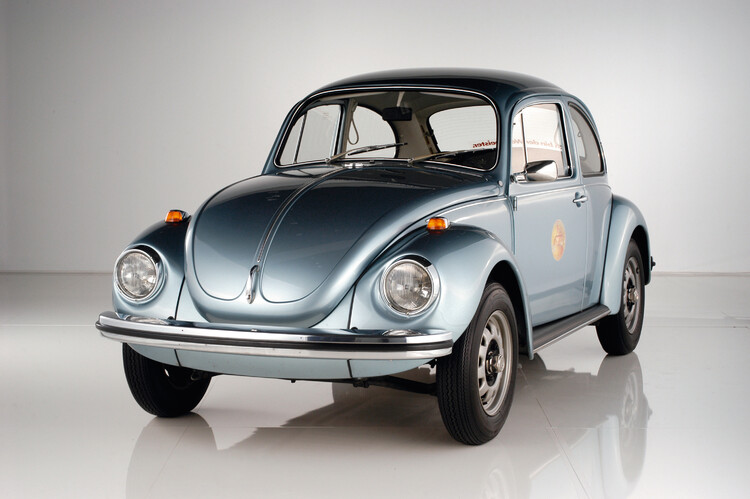 75 lat temu pierwszy egzemplarz Garbusa zjechał z taśmy z fabryki Volkswagena poza Niemcami
