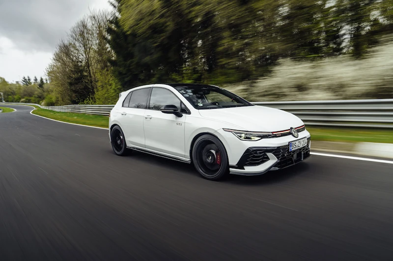 Nowy Golf GTI EDITION 50 to najszybszy produkowany seryjnie model Volkswagena na torze Nürburgring - 3.
