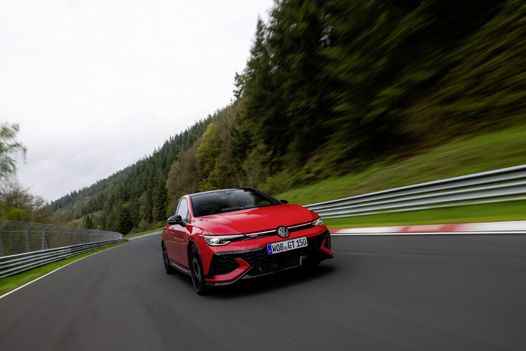 Volkswagen prezentuje Golfa GTI EDITION 50 – najmocniejszą produkowaną seryjnie wersję tego auta