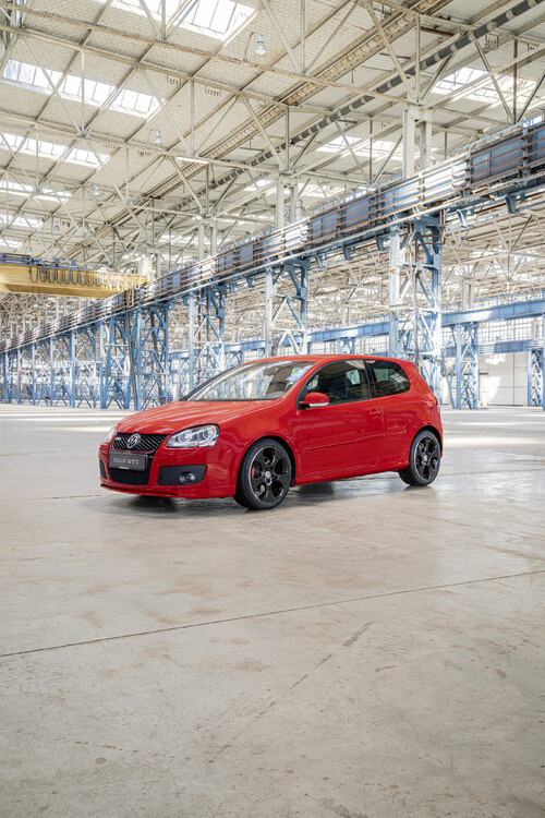 Volkswagen prezentuje Golfa GTI EDITION 50 – najmocniejszą produkowaną seryjnie wersję tego auta