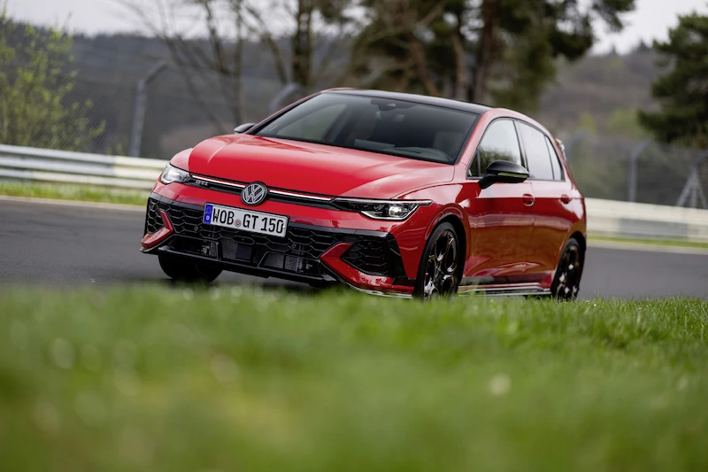 Volkswagen prezentuje Golfa GTI EDITION 50 – najmocniejszą produkowaną seryjnie wersję tego auta - 13.