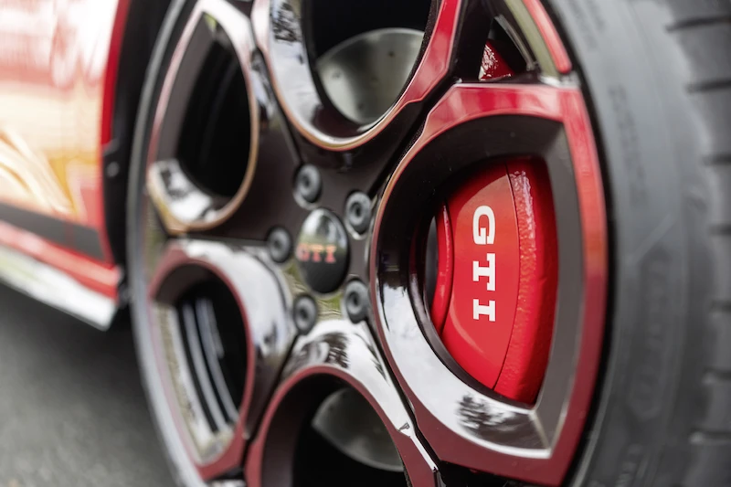 Volkswagen prezentuje Golfa GTI EDITION 50 – najmocniejszą produkowaną seryjnie wersję tego auta - 18.