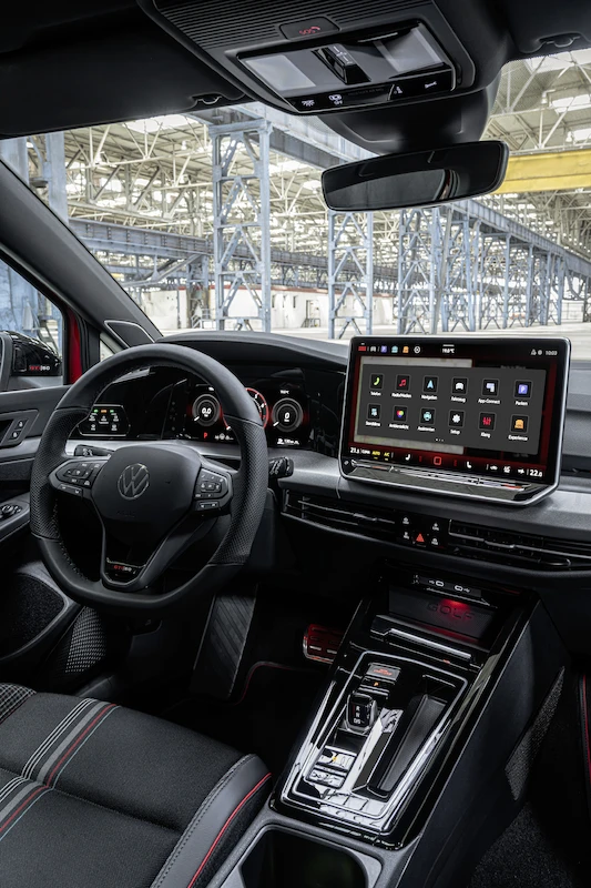 Volkswagen prezentuje Golfa GTI EDITION 50 – najmocniejszą produkowaną seryjnie wersję tego auta - 37.