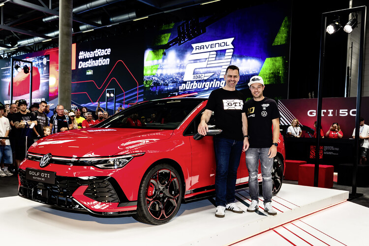 Zwycięstwo w klasie po światowej premierze: wyjątkowy weekend Golfa GTI na torze Nürburgring