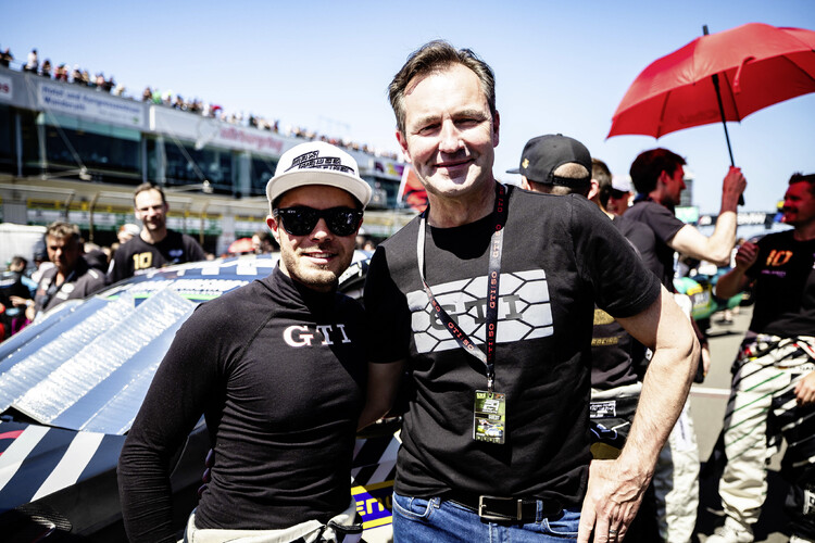 Zwycięstwo w klasie po światowej premierze: wyjątkowy weekend Golfa GTI na torze Nürburgring