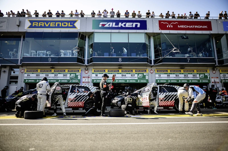 Zwycięstwo w klasie po światowej premierze: wyjątkowy weekend Golfa GTI na torze Nürburgring - 9.