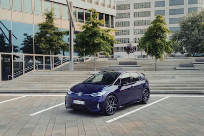 Dobra wiadomość dla fanów Volkswagena: koncepcyjny model ID.3 GTX FIRE+ICE będzie produkowany seryjnie